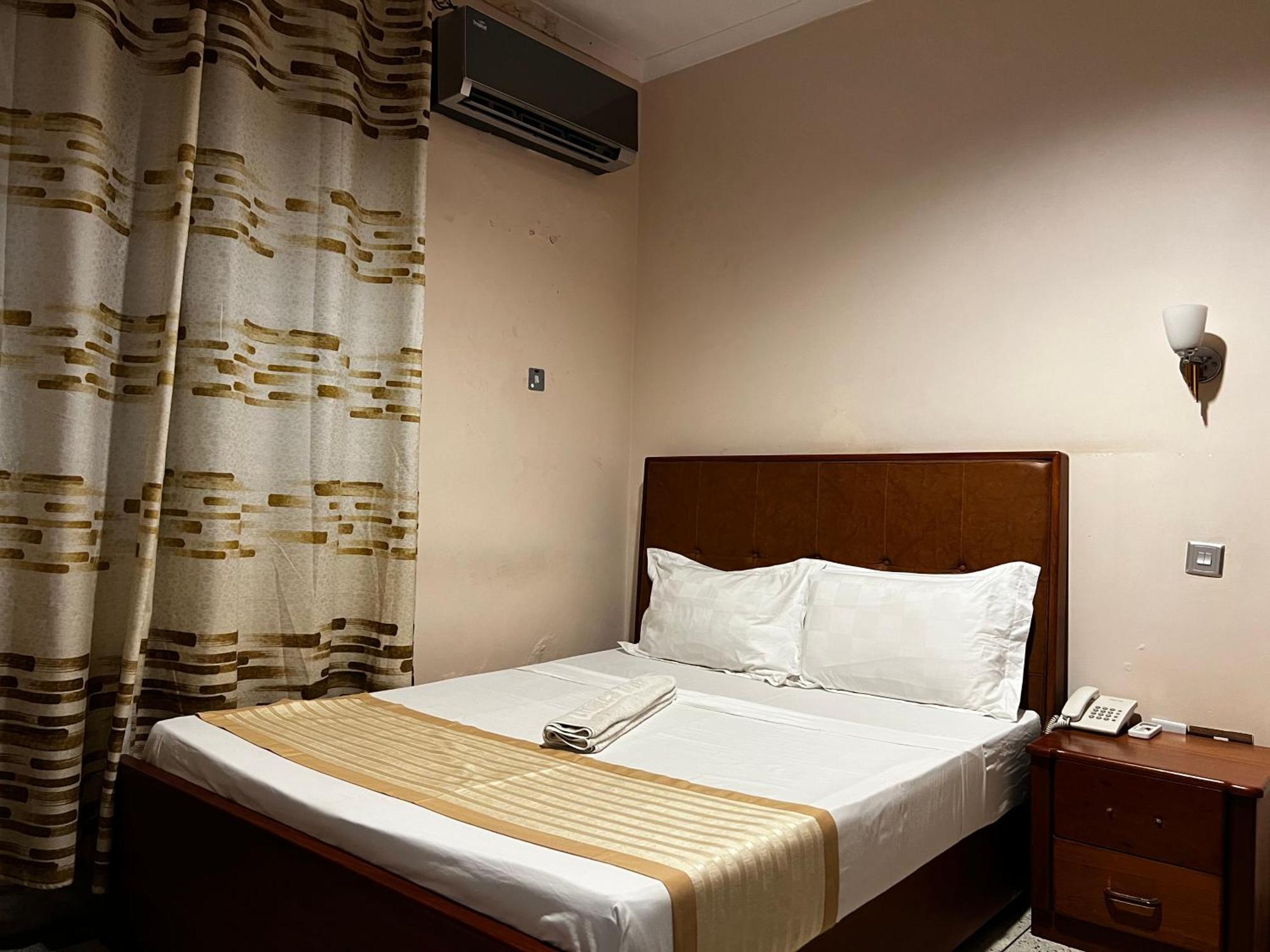 Hostel K27 Premier Backpackers Daressalam Exterior foto
