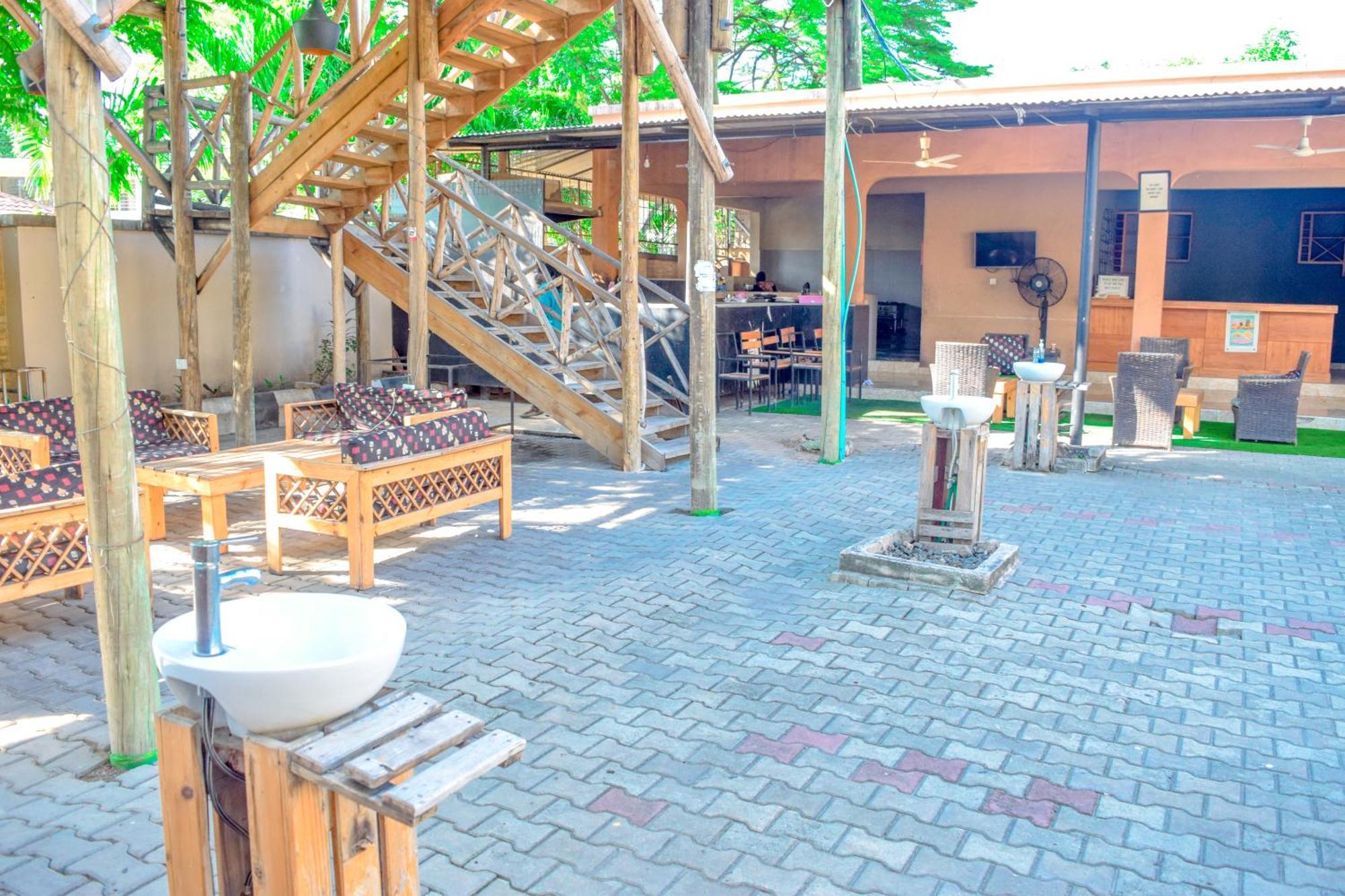 Hostel K27 Premier Backpackers Daressalam Exterior foto