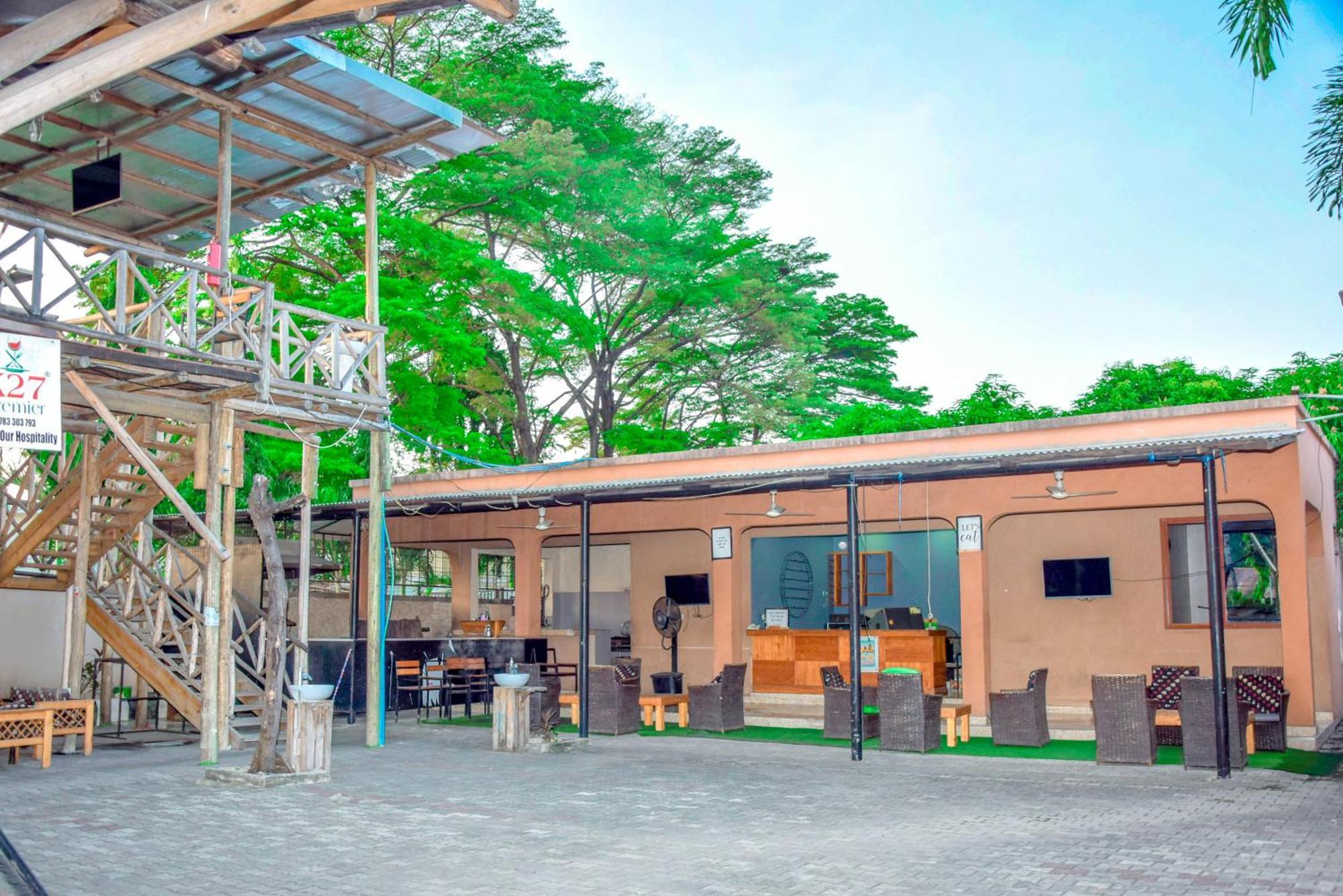 Hostel K27 Premier Backpackers Daressalam Exterior foto
